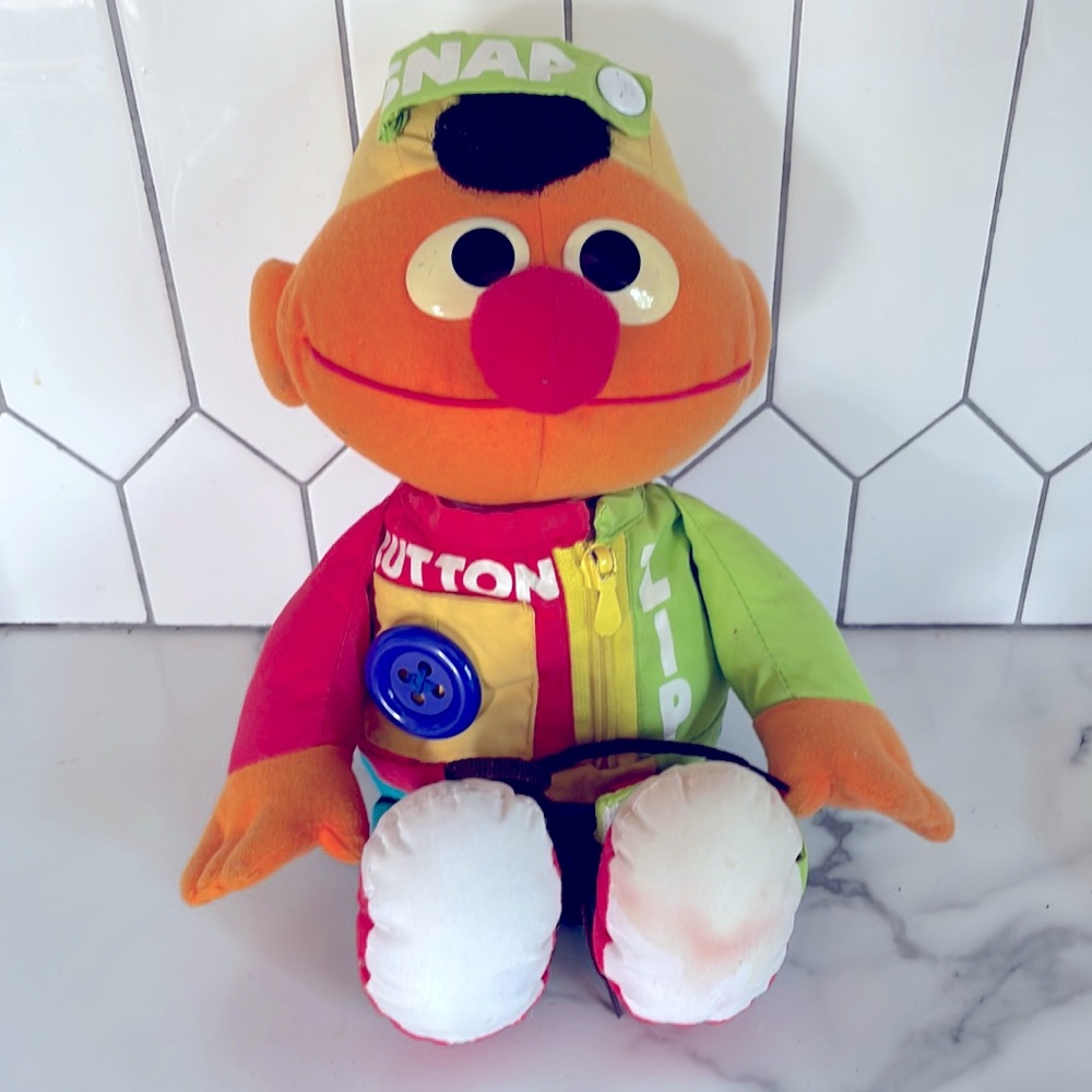 Vintage 1995 TYCO Dress Me Up Ernie